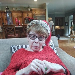 Meet your Posher, Lana